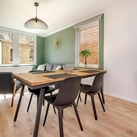 Ardn-bnb Eglise * Ла-Рош-ан-Арден